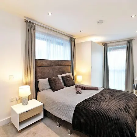 Deluxe Modern 2br With Balcony - Walk To Centre! Apartment Leeds (West Yorkshire)