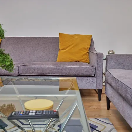 Deluxe Modern 2br With Balcony - Walk To Centre! Apartment Leeds (West Yorkshire)